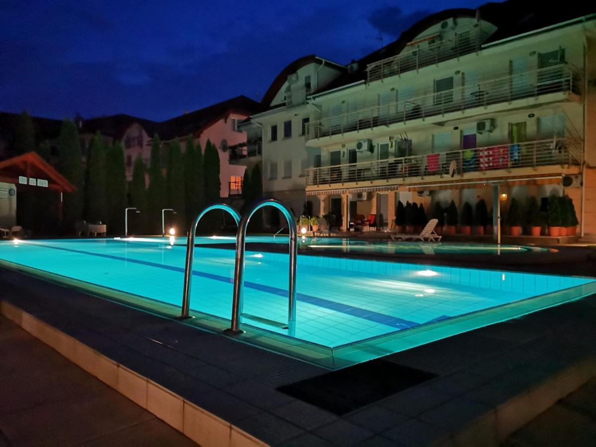 Oazis Wellness Apartman2 Hajdúszoboszló Dış mekan fotoğraf