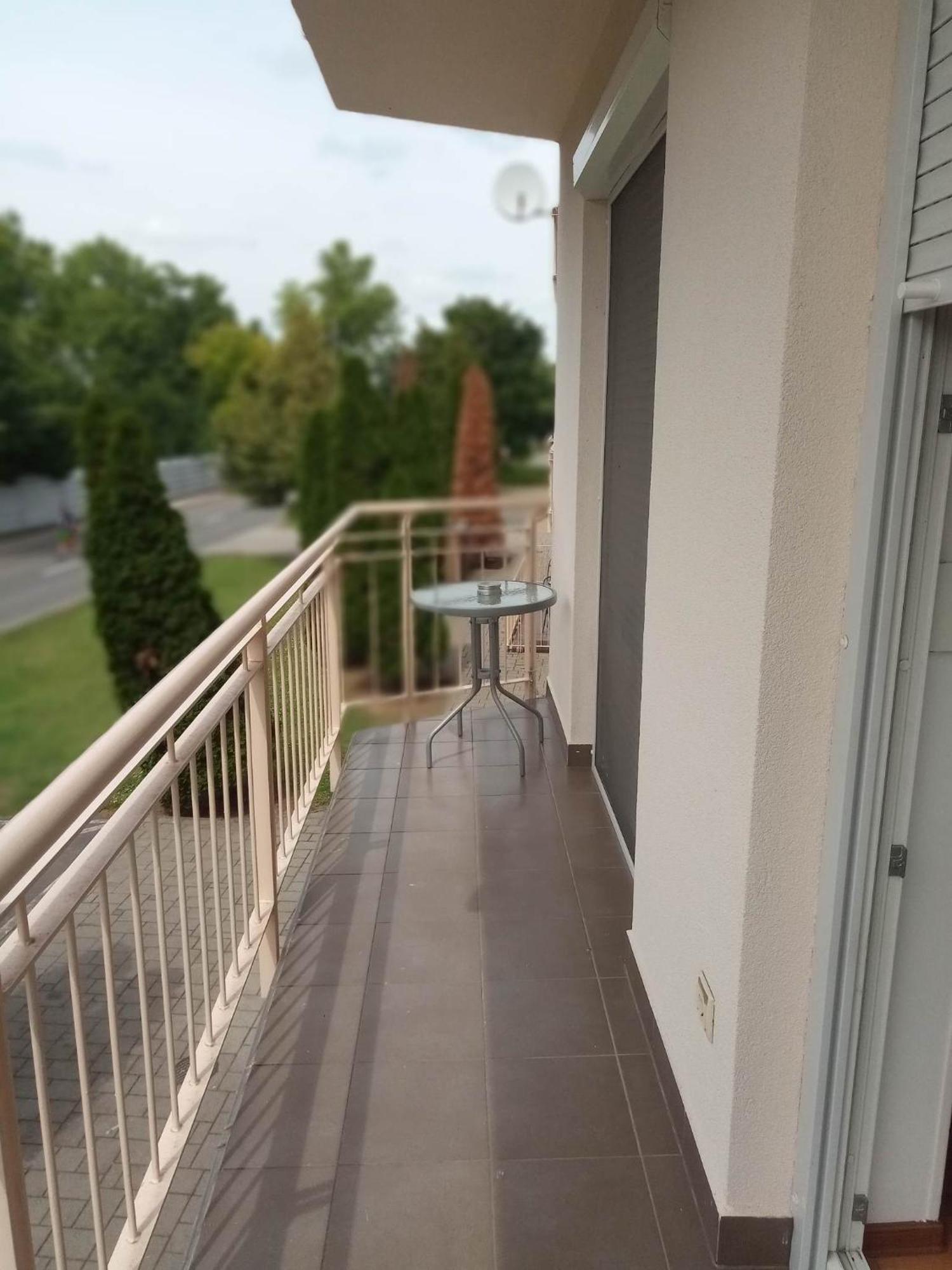 Oazis Wellness Apartman2 Hajdúszoboszló Oda fotoğraf