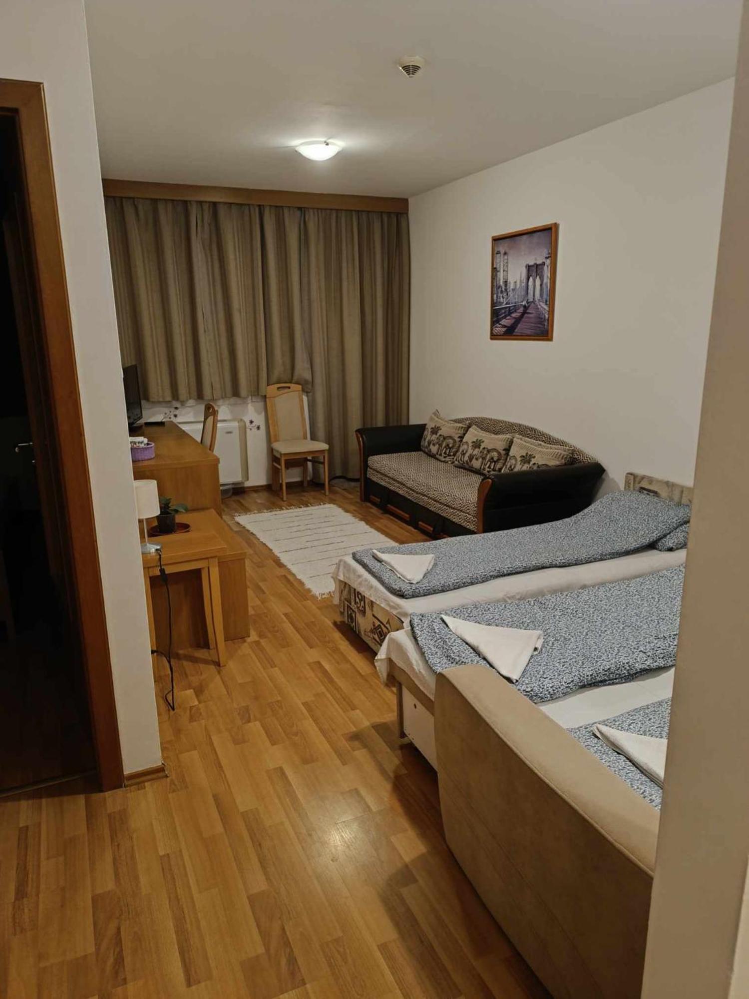 Oazis Wellness Apartman2 Hajdúszoboszló Oda fotoğraf